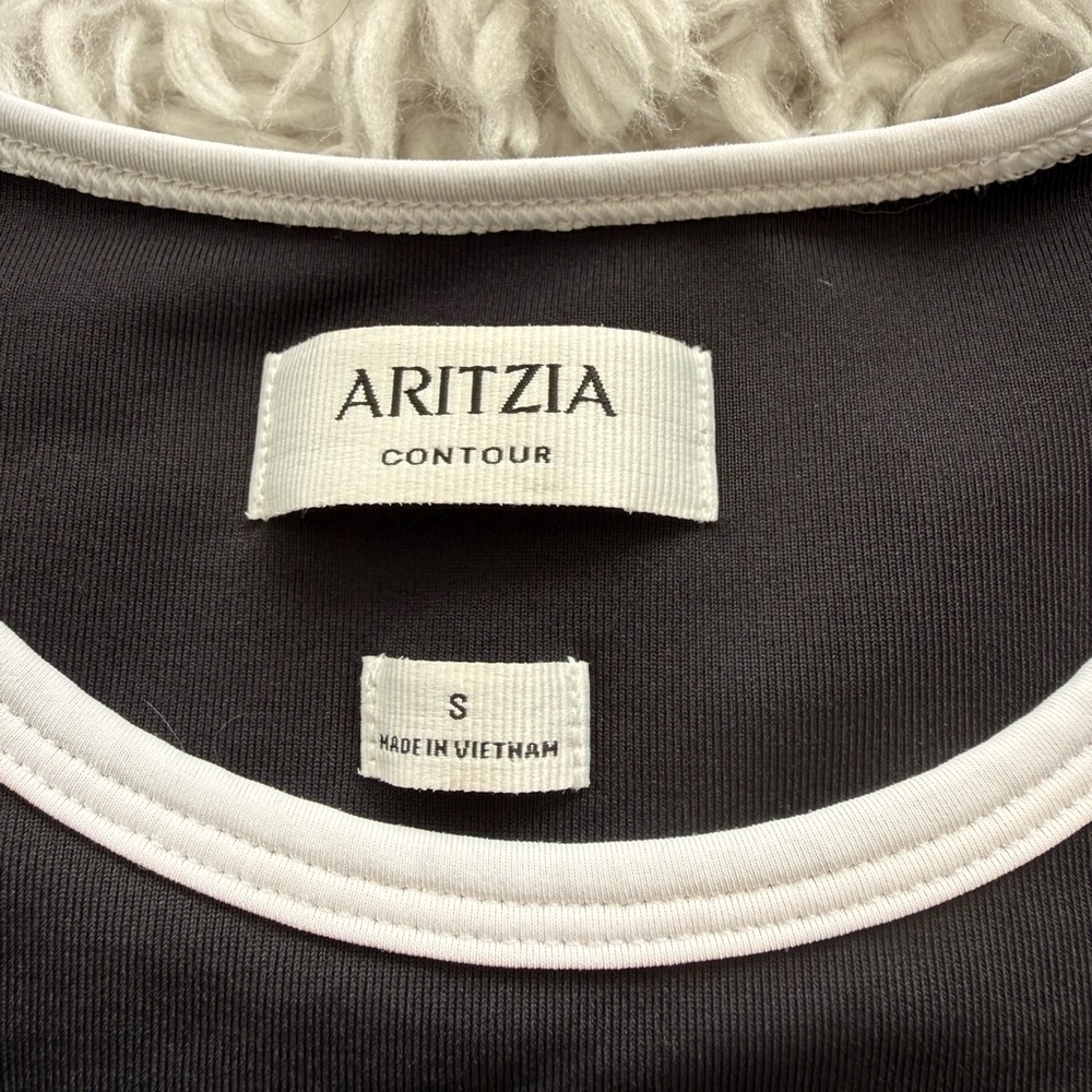 Aritzia Contour Black and White Tee